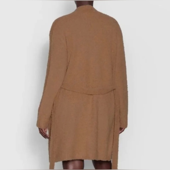 Skims Fit Cozy Knit Robe Tie Waist Long Sleeve Pockets Size 2X/3X Camel - Picture 3 of 4
